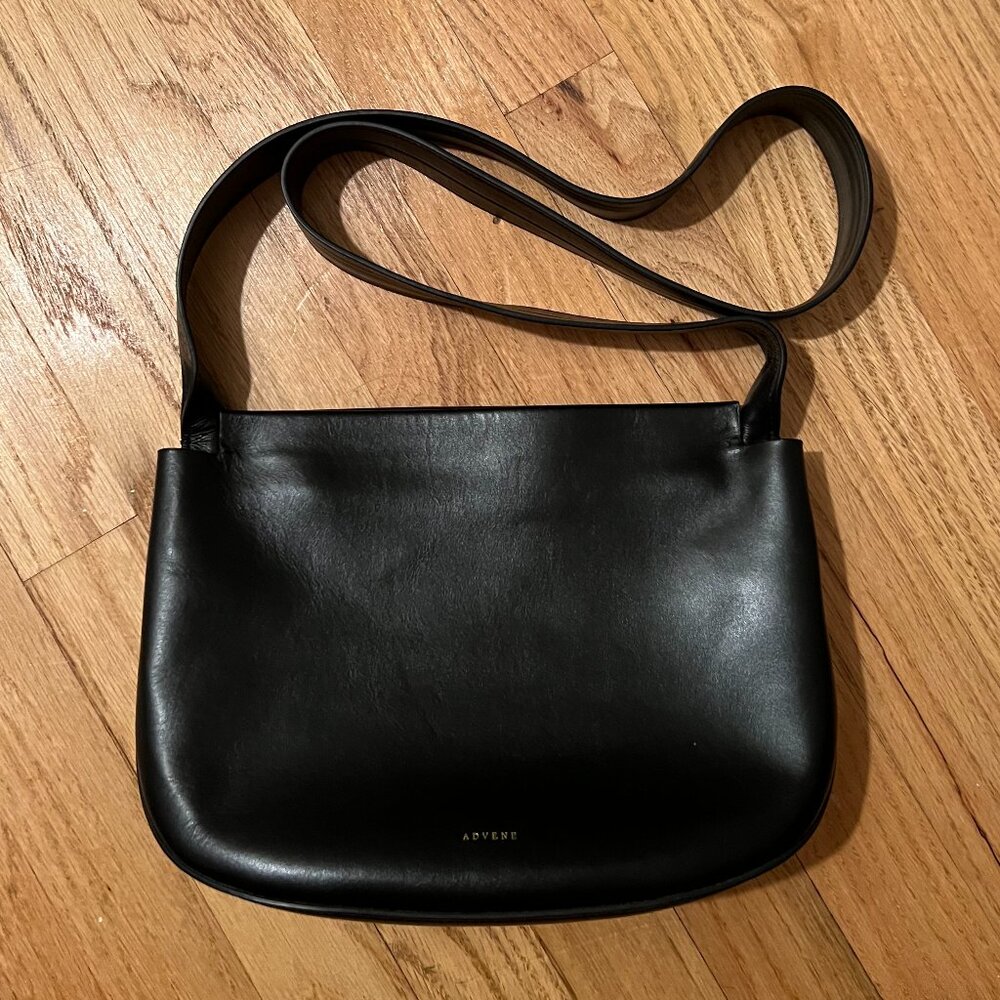 Advene Duet Crossbody